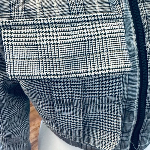 Plaid Gray, Black and White Women's Cropped Jacket (The Seek) - Picture 4 of 11